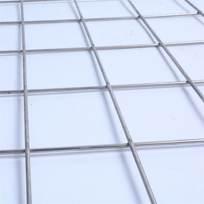 แกลวนิเซส welded Roll Mesh รั้ว สายเหล็กคาร์บอนต่ํา โครงการเคลือบ สายเหล็กแกลวนิเซส