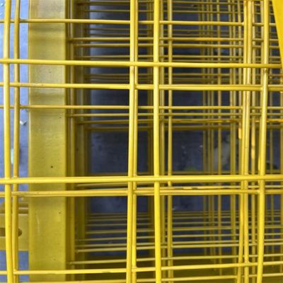 BWG 4-24 สายเหล็ก PVC แผ่นเครือสายผสมสี่เหลี่ยมหลุมเพื่อป้องกัน