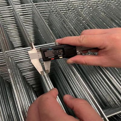 Hot Dip Galvanized 3D Curved welded Farm Garden Wire Mesh Fence Panels พานีลัดรั้วสายใย