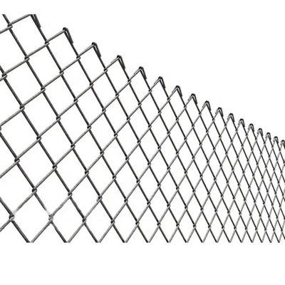 ผู้ผลิต 8ft 6ft เกรดการก่อสร้างตาข่ายพายุไซโคลน 50x50 มม. รั้วเคลือบพีวีซีรั้วการเชื่อมโยงโซ่