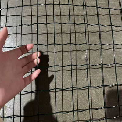 Euro Fence Iron-PVC Coated Eco-Friendly Garden Wire Mesh Fencing สําหรับการป้องกันฟาร์ม
