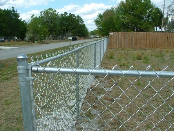 100ft 50ft 8ft 6 Ft แกลวนิเซียม Chain Link Fence รอลล์ 2.0mm Cyclone Mesh Fencing 5