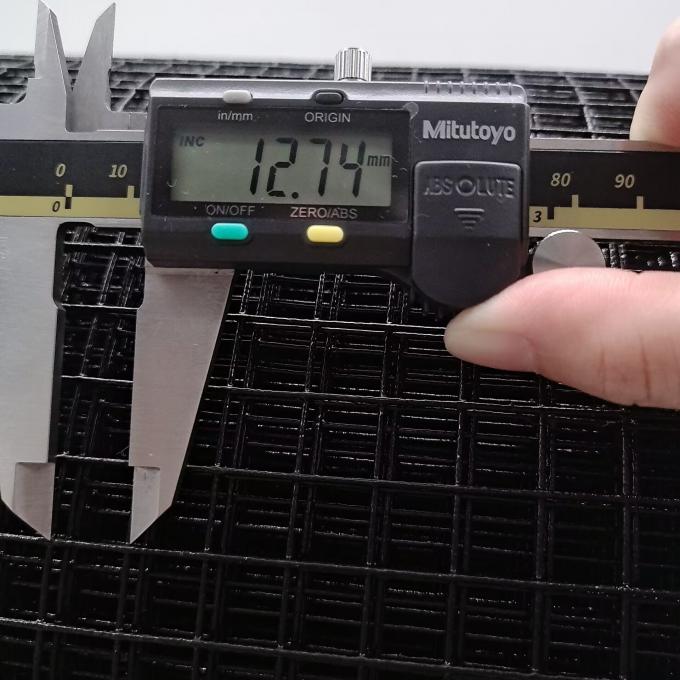 2 นิ้ว PVC ครอบคลุมแผ่นแสงอาทิตย์ ครีตเตอร์คุ้มครองสําหรับนกป้องกัน Mesh 1